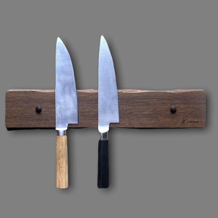 Knivholder til Væg i Røget Eg Med Ekstra Stærke Magneter