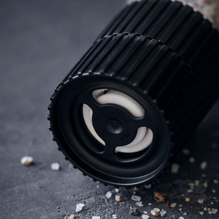 Salt- og peberkværn fra Nicolas Vahé.