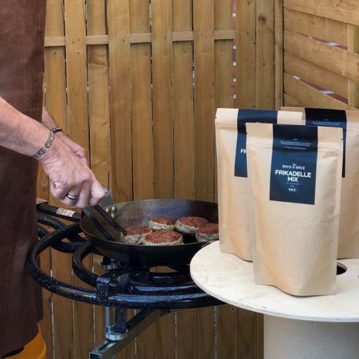 Lav Verdens Bedste Frikadeller med Frikadellemix fra Spice by Spice