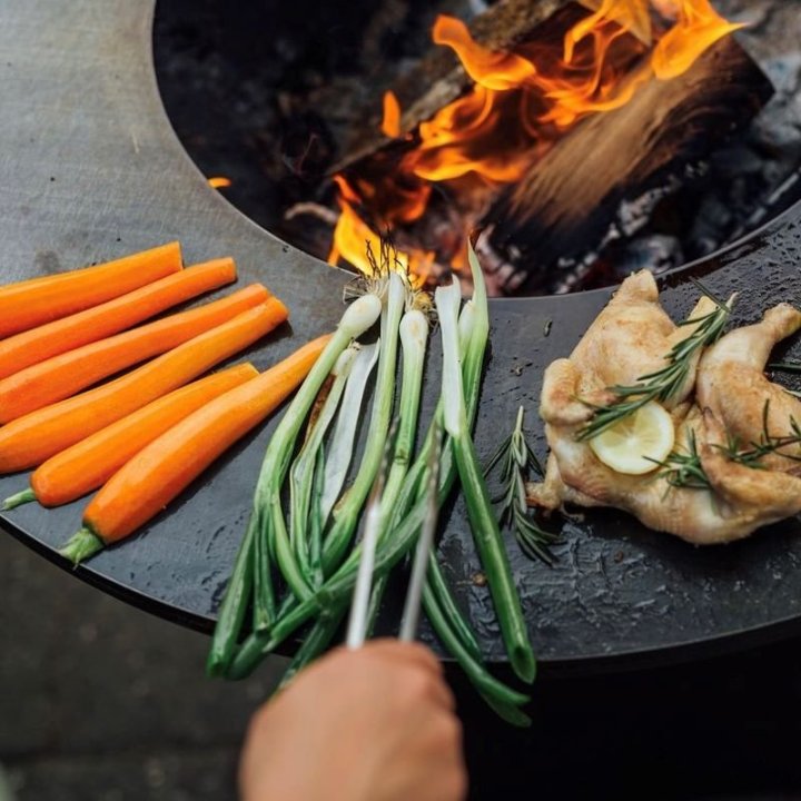 Ofyr stegeplade på grill